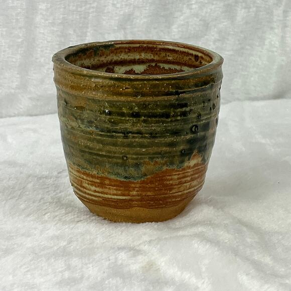 Studio Pottery Cup Handmade Stoneware Tumbler 3.5" Green Brown Ridged Glaze - Picture 3 of 9